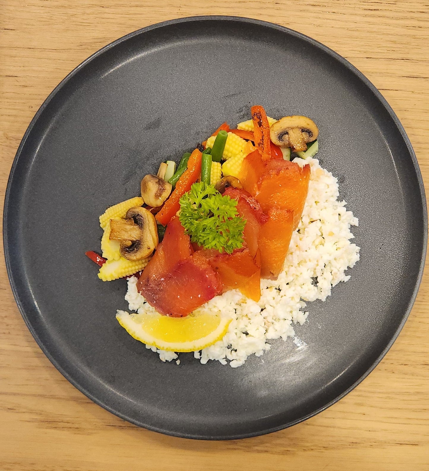 Beetroot Smoked Salmon with Sauté Veg (S)