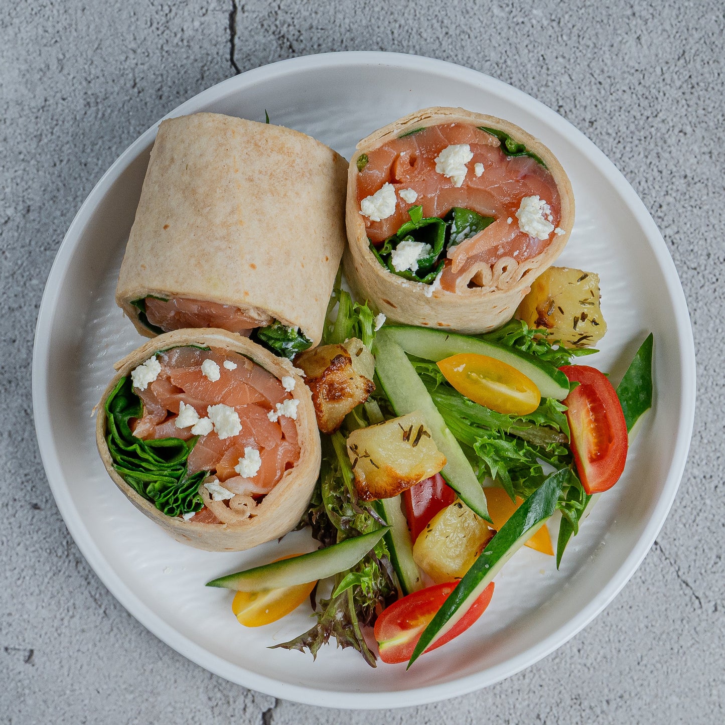 Ricotta Spinach Smoked Salmon Roll-up(B)