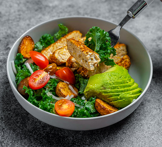 Cajun Tempeh with Salad Greens (P)