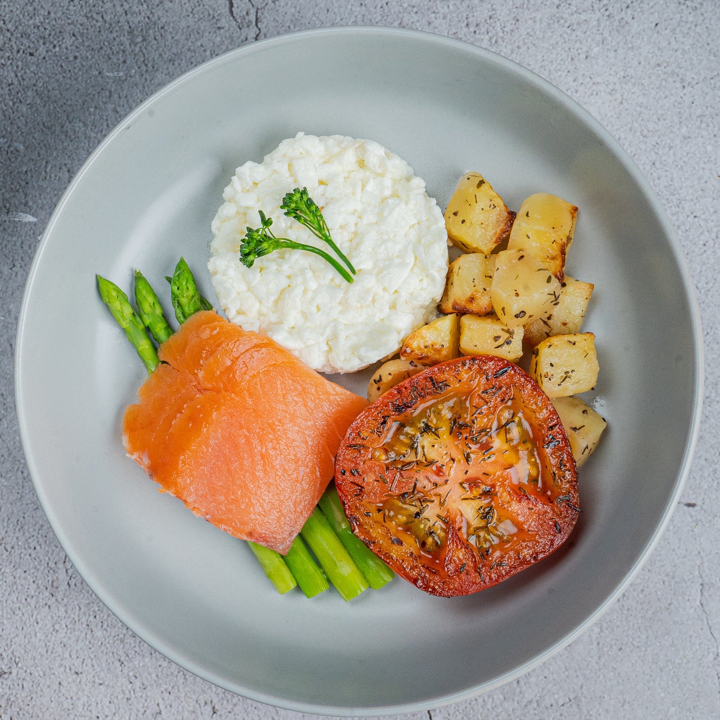 Scrambled Eggs with Smoked Salmon(S)