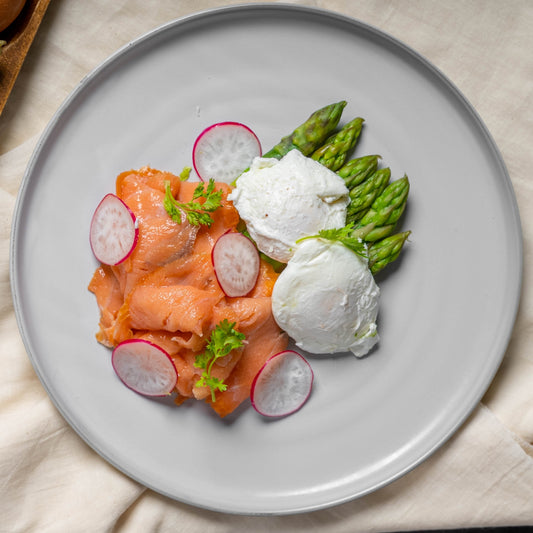 Poached egg over Smoked salmon & lemon asparagus(S)