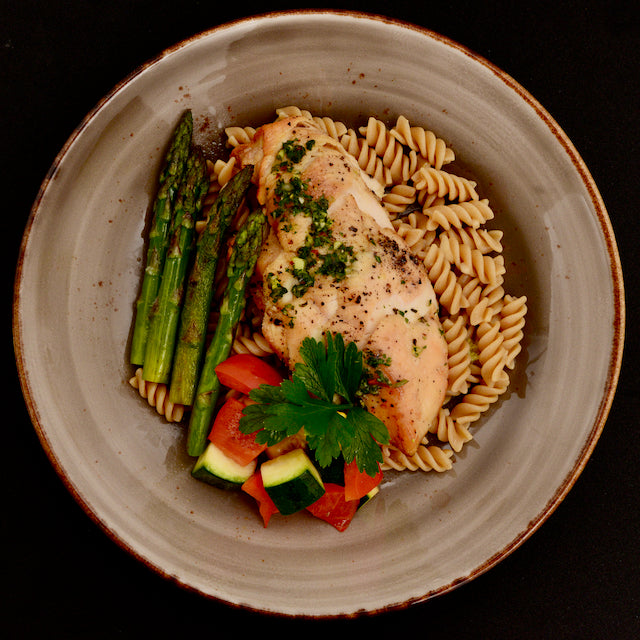 Garlicky Greek Chicken with Wholemeal Pasta(S)
